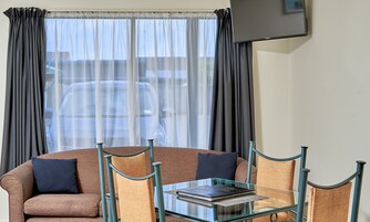 熨斗/熨衣板、免费 WiFi、床单