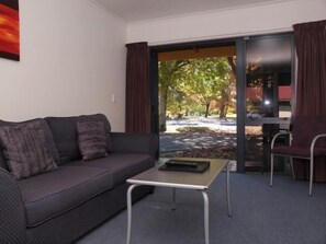 Living area - Asure OAK Estate Motor Lodge (Greytown)