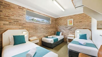 家庭套房, 2 間臥室, 非吸煙房 (Two Bedroom Family Suite) | 高級寢具、遮光布/窗簾、熨斗/熨衣板、搖籃/嬰兒床