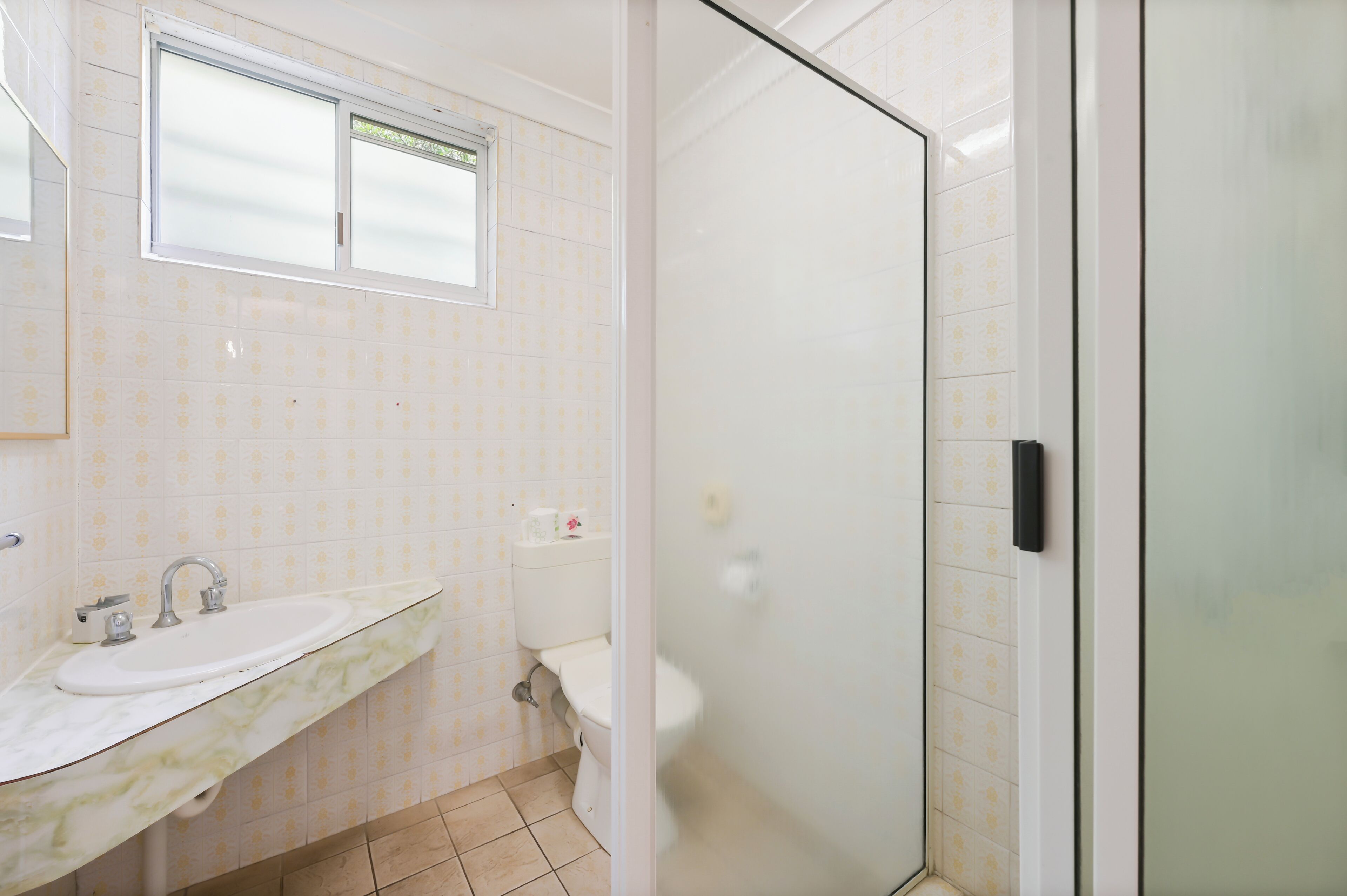 Family Suite, 2 Bedrooms, Non Smoking (Two Family Suite) | Bathroom | Shower, towels