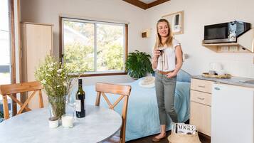 Motel Style Cabin | Iron/ironing board, free WiFi