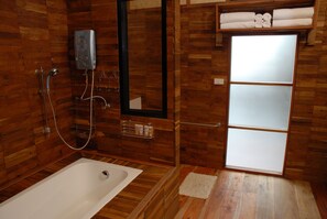 Family Suite | Komfortbadewanne