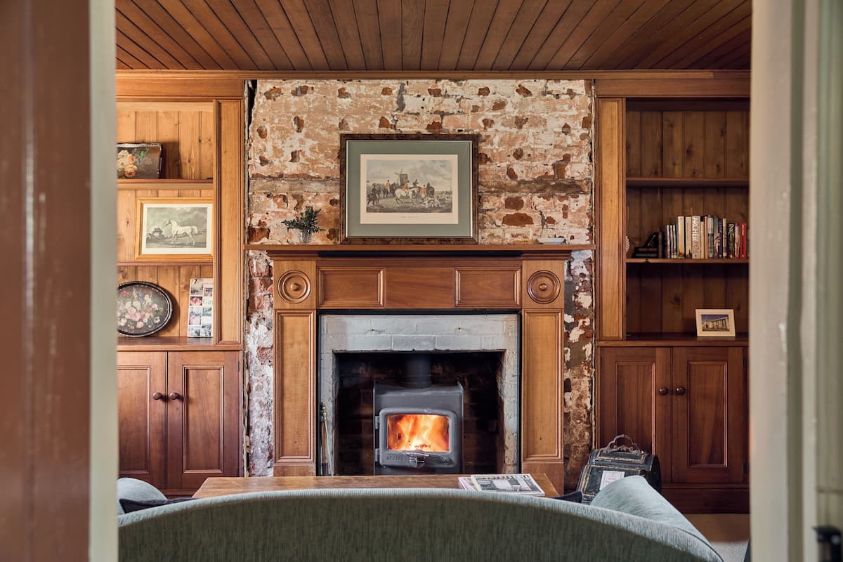 Standard Cottage, Multiple Bedrooms, Non Smoking, Shared Bathroom ("Coachmans" - 3 bedrooms) | Living room