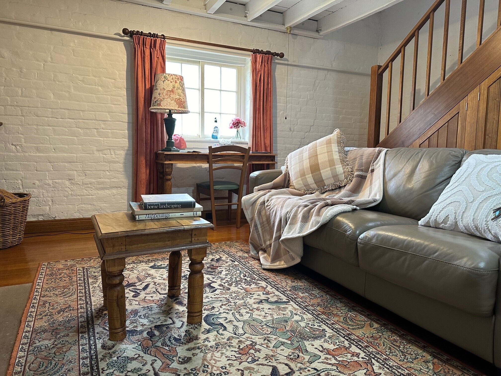 Standard Cottage, 1 Bedroom, Non Smoking, Kitchen (King cotttage) | 1 bedroom, individually decorated, individually furnished, desk