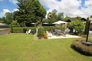 Daily continental breakfast for a fee