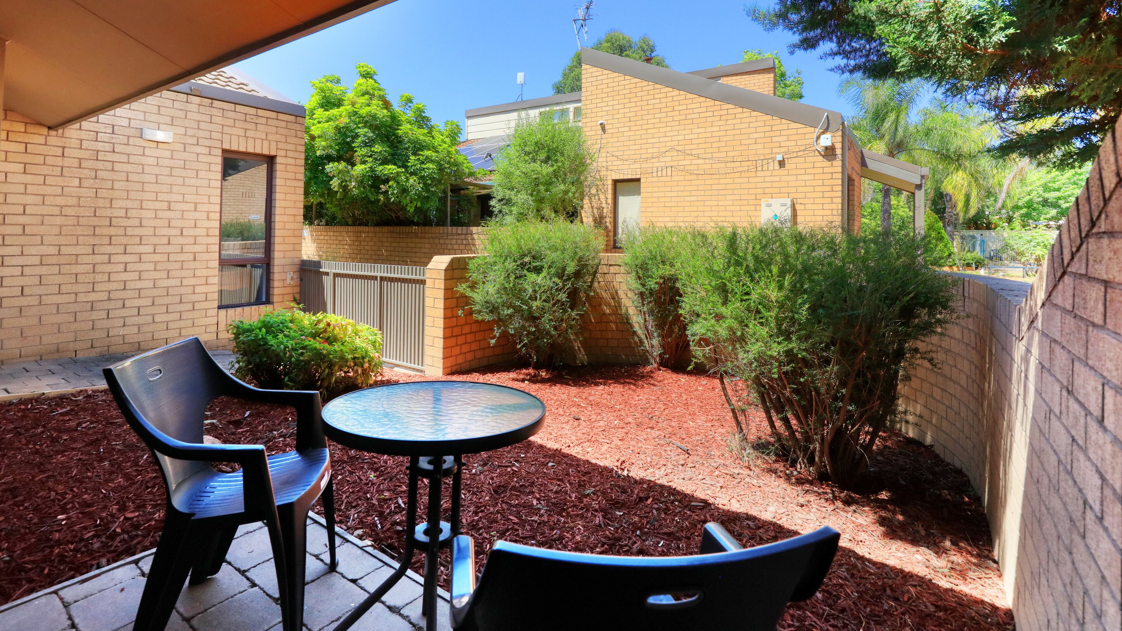 One Bedroom Apartment | Courtyard view