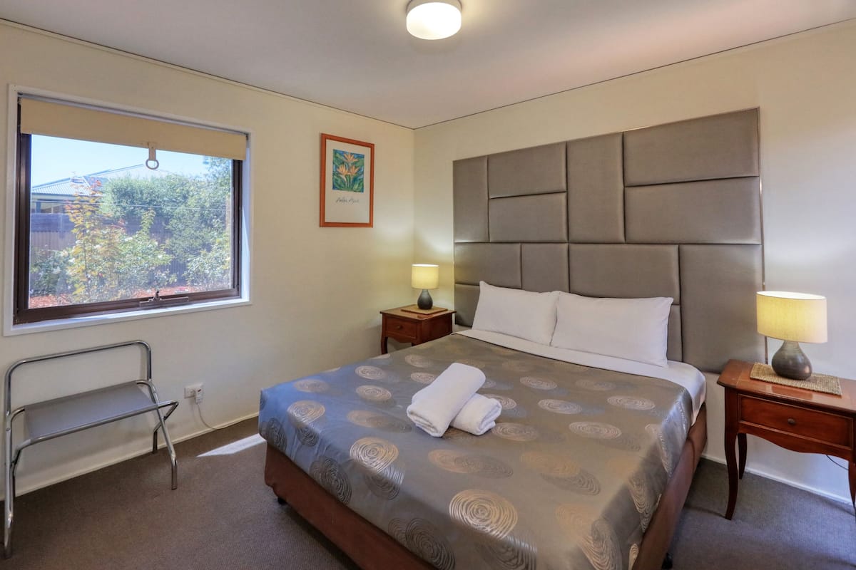 Apartamento estándar, 1 habitación, no fumadores, cocina | Tabla de planchar con plancha, wifi gratis, ropa de cama