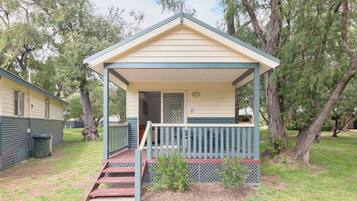 1 Bedroom Cabin | Terrace/patio