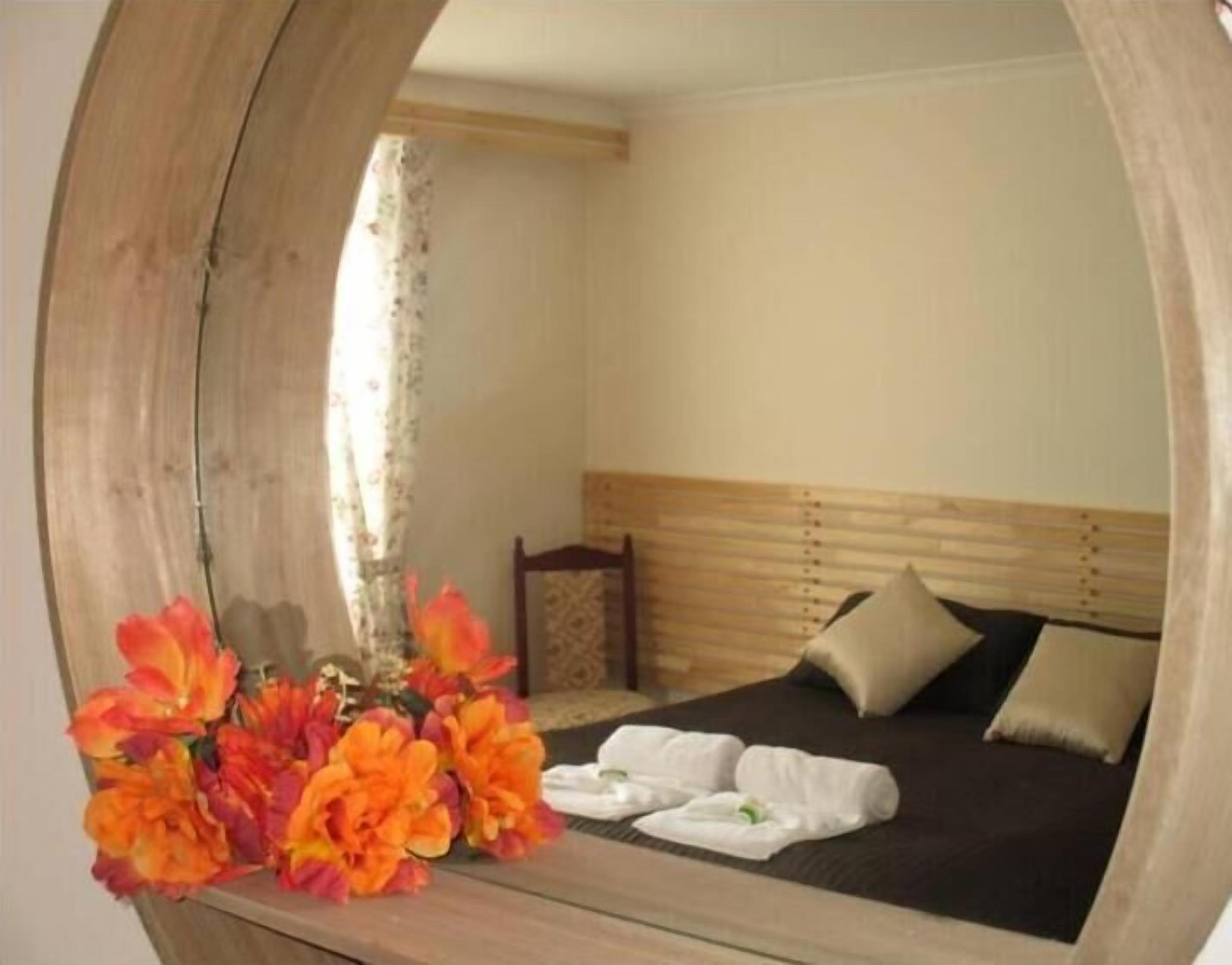 In-room safe, desk, cribs/infant beds, bed sheets