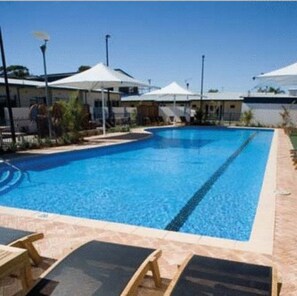 Outdoor pool - Broadwater Mariner Resort (Beresford)