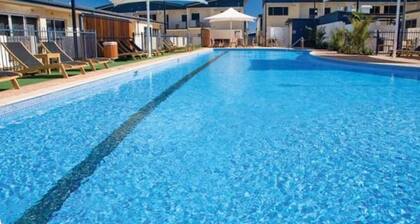 Broadwater Mariner Resort