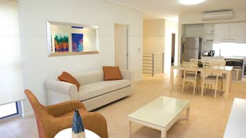 Three Bedroom Apartment | Living area