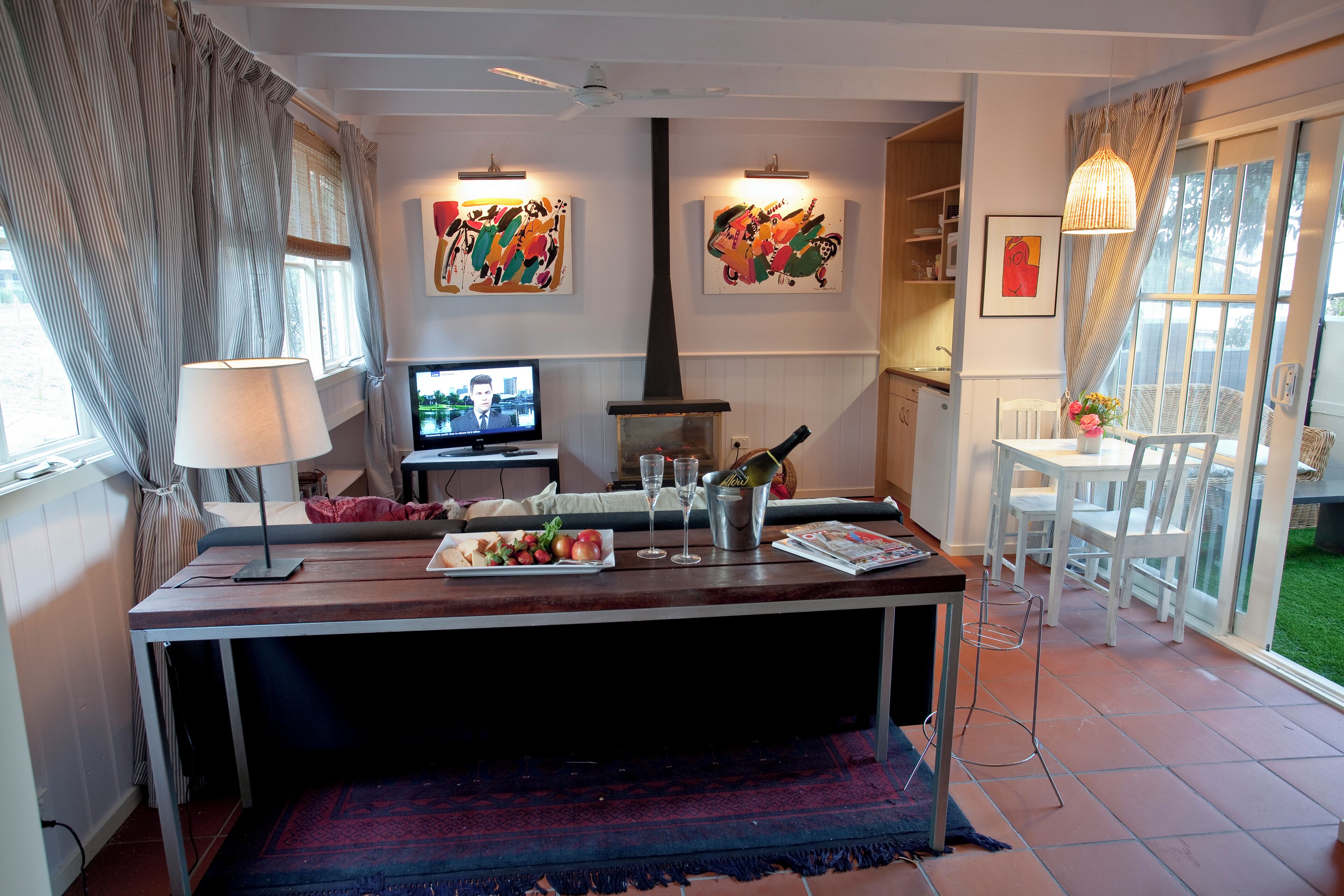 erehwon spa suite | living area | flat-screen tv