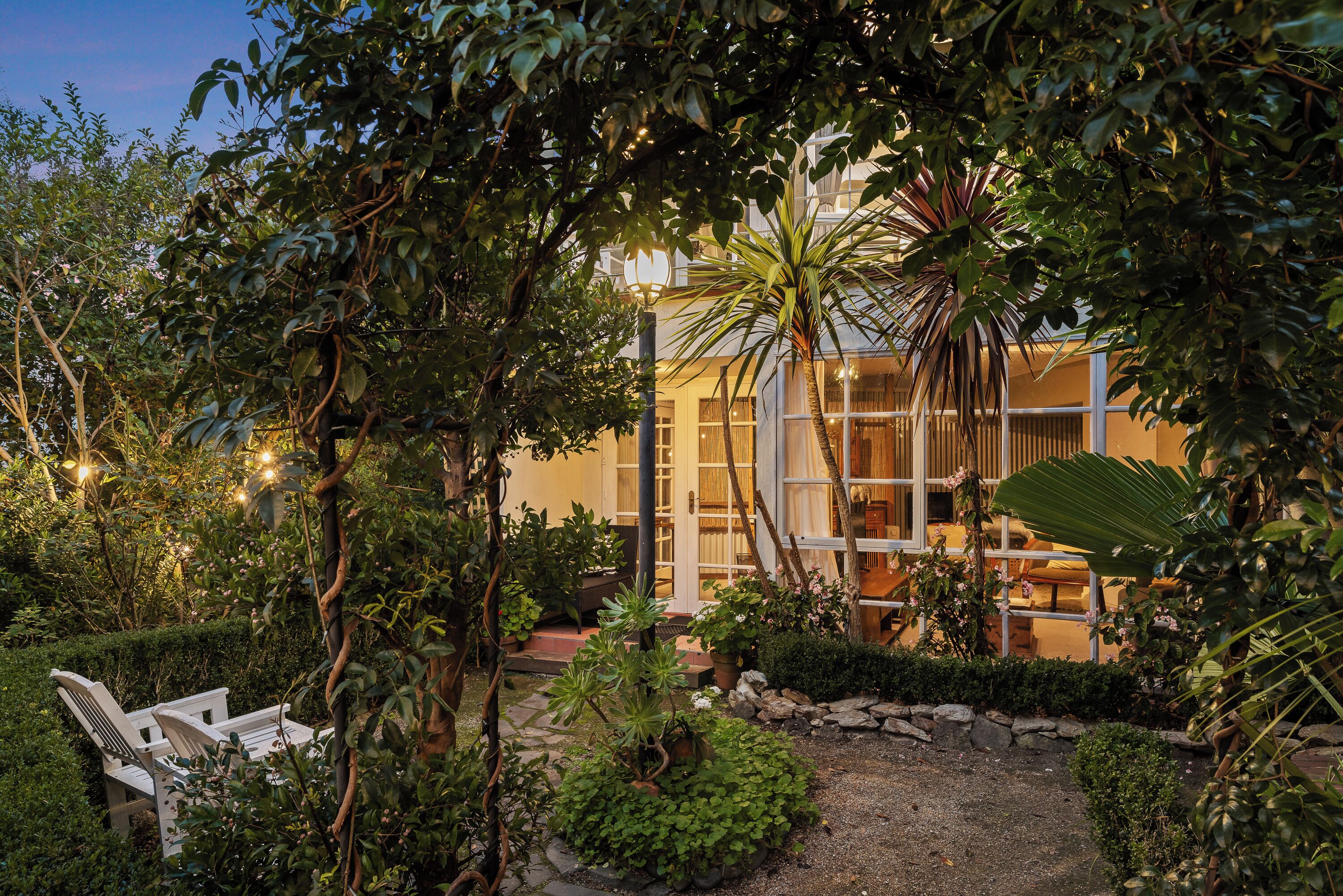 the garden spa suite | terrace/patio