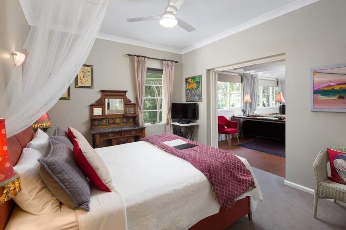 erehwon spa suite | premium bedding, iron/ironing board, free wifi, bed sheets