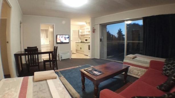 Standard Suite, 2 Bedrooms, Non Smoking, Kitchen (Unit) | Living area | LED TV - Takanini Park Motor Lodge (Takanini)