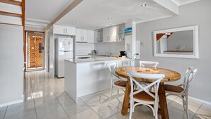 Villa, 2 soverom (2 Waterfront - pet friendly) | Oppholdsområde