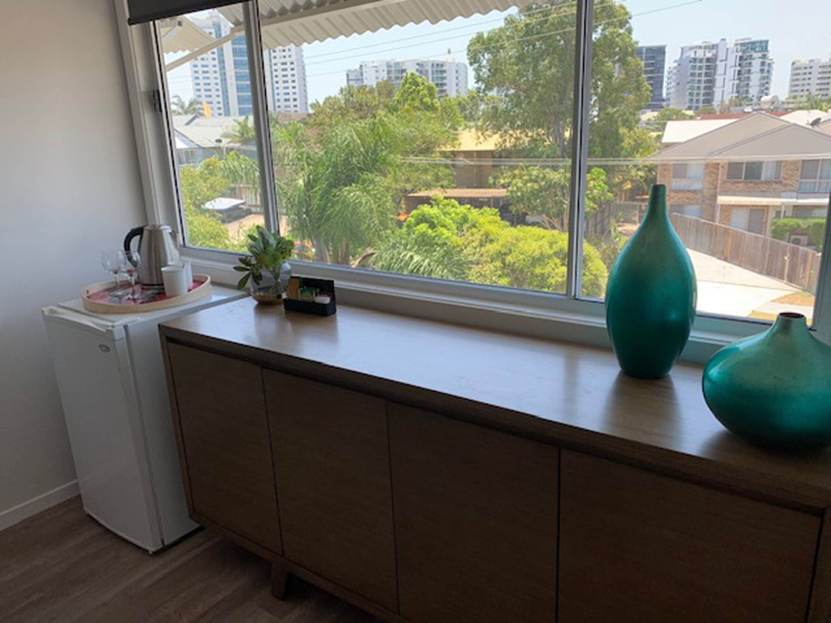 studio a upstairs, street view | room amenity