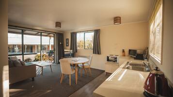 Superior Apartment, 1 Bedroom, Non Smoking, Kitchen (unit) | Private kitchen