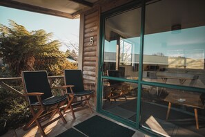 بديكورات فريدة لكل غرفة وطراز فريد لكل وحدة وتجهيزات عازلة للصوت
