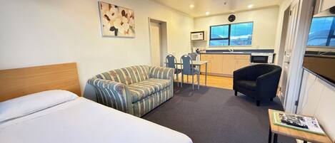 Chambre Confort, 1 chambre, non-fumeurs, coin cuisine (Luxury Family) | 1 chambre, fer et planche Ă repasser, Wi-Fi gratuit, draps fournis