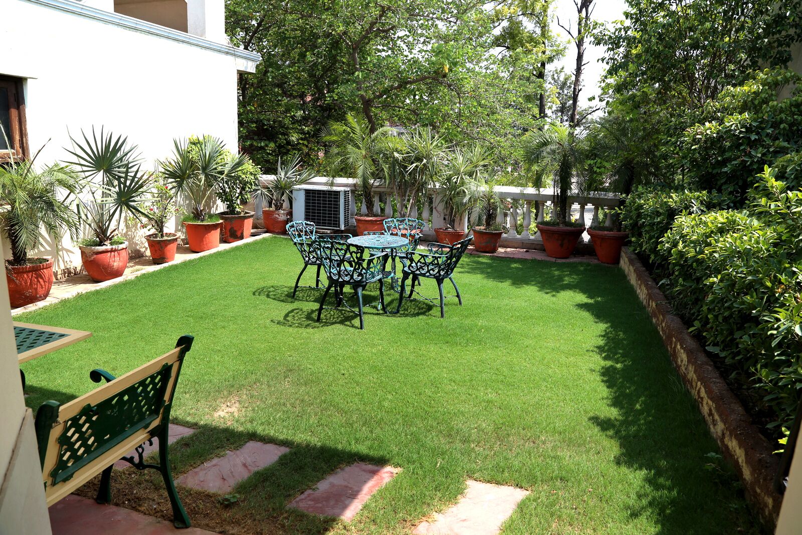Deluxe Room, 1 Queen Bed | Terrace/patio