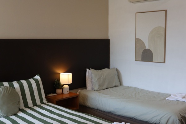 Habitació estàndard, no fumadors (Unit) | Planxa i posts de planxar i wifi gratuïta