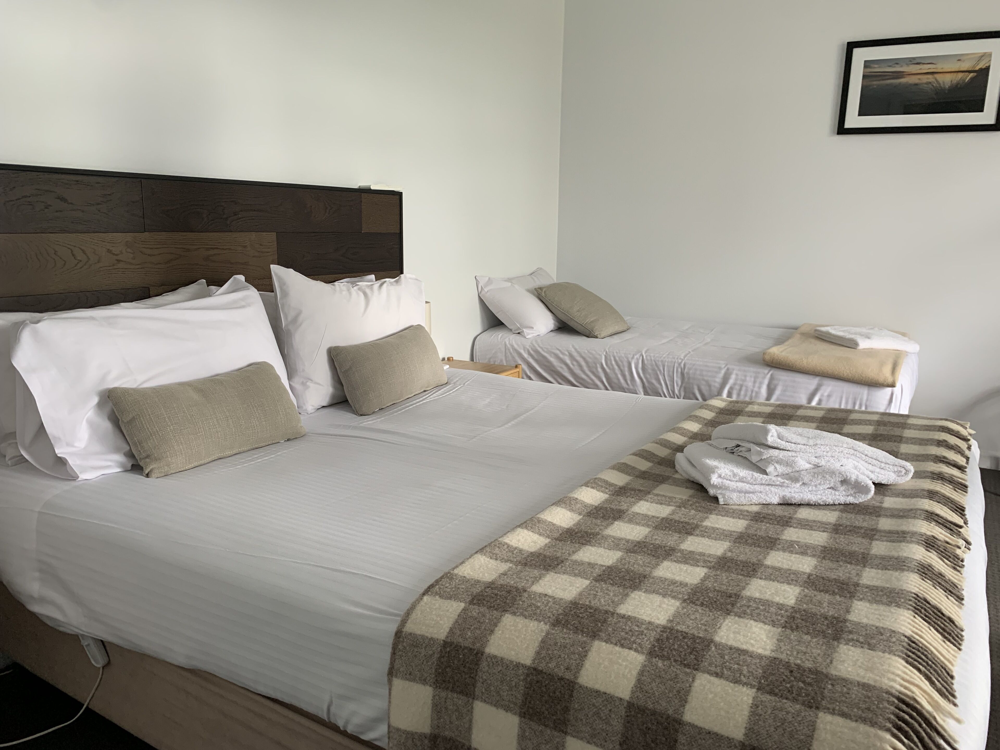 Queen Twin Spa Suite | Iron/ironing board, free WiFi, bed sheets, wheelchair access