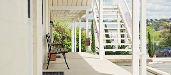 Colonial Lodge Motor Inn Yass