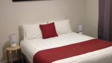 Minibar, blackout curtains, free WiFi, bed sheets