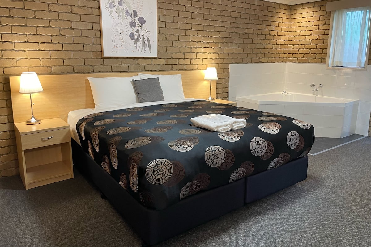 Deluxe King Spa