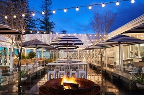 Food and drink - Cottesloe Beach Hotel (Cottesloe)