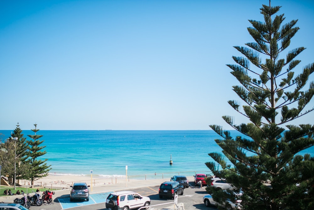 The Cottesloe Beach Hotel by null