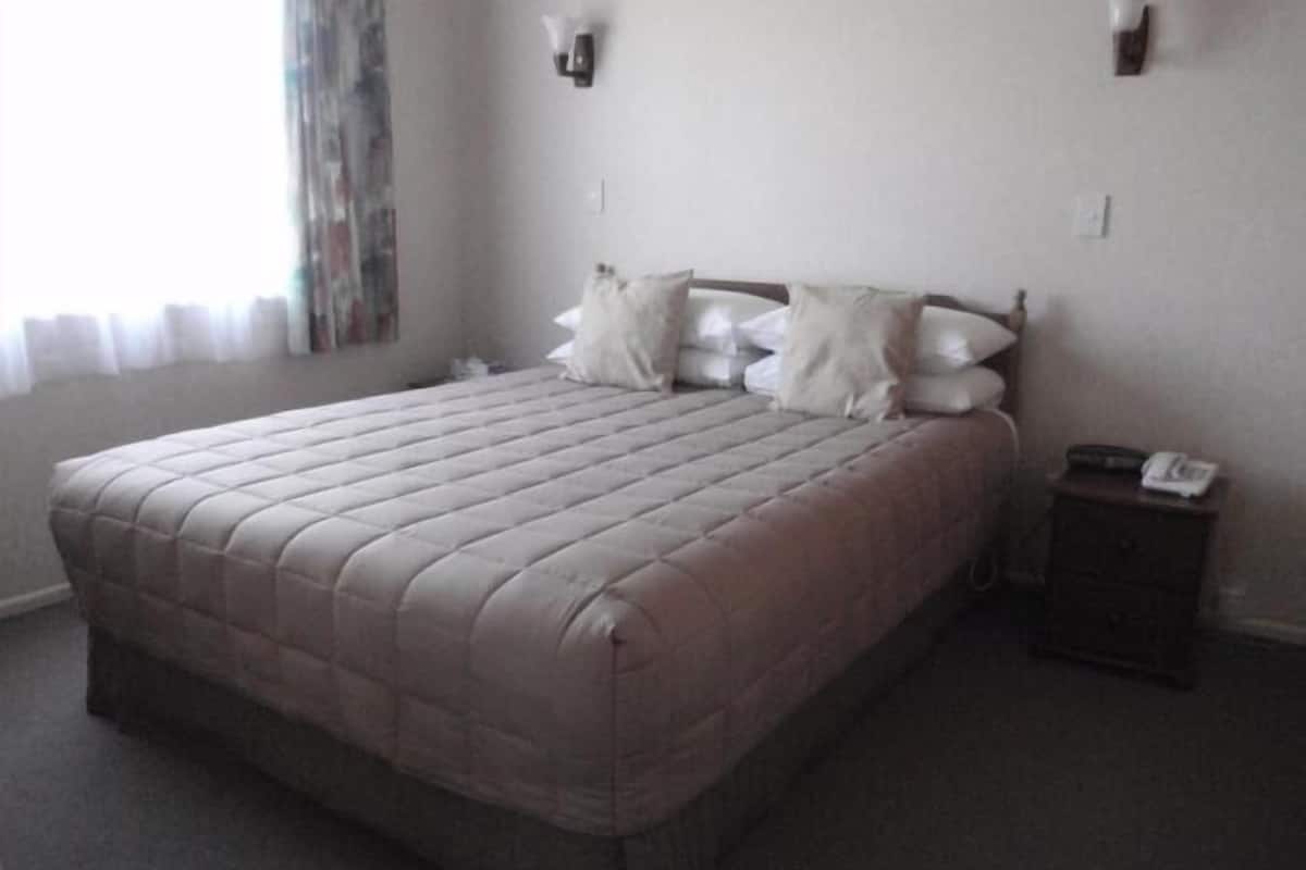 Standard Suite, 2 Bedrooms, Non Smoking, Kitchen (Cottage) | Cots/infant beds, free WiFi