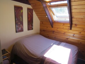 Standard-Suite, 1 Schlafzimmer, Nichtraucher, Gemeinschaftsbad (Standard Double Room) | Kostenloses WLAN