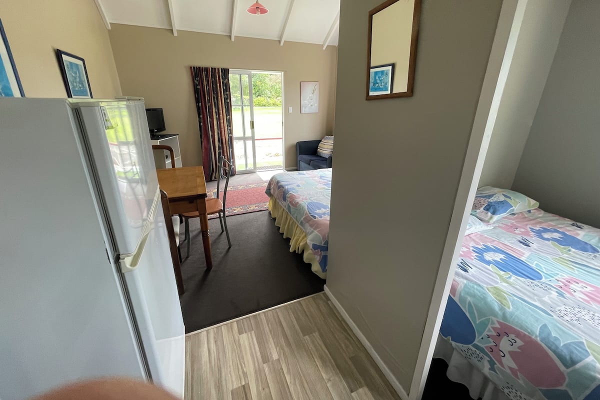 Signature Studio | 2 bedrooms, premium bedding, free WiFi, bed sheets
