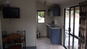 Private kitchenette - Tongariro Holiday Park (Tongariro Forest Park)