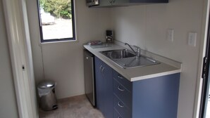 Private kitchenette - Tongariro Holiday Park (Tongariro Forest Park)