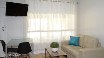 Chambre Premium, non-fumeurs (Premium Suite) | Fer et planche Ă repasser, Wi-Fi gratuit, draps fournis