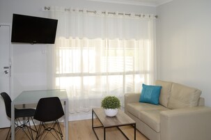 Premium Room, Non Smoking (Premium Suite) | Iron/ironing board, free WiFi, bed sheets