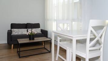 Premium Room, Non Smoking (Premium Suite) | Iron/ironing board, free WiFi, bed sheets