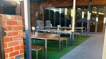 Breakfast, lunch and dinner served