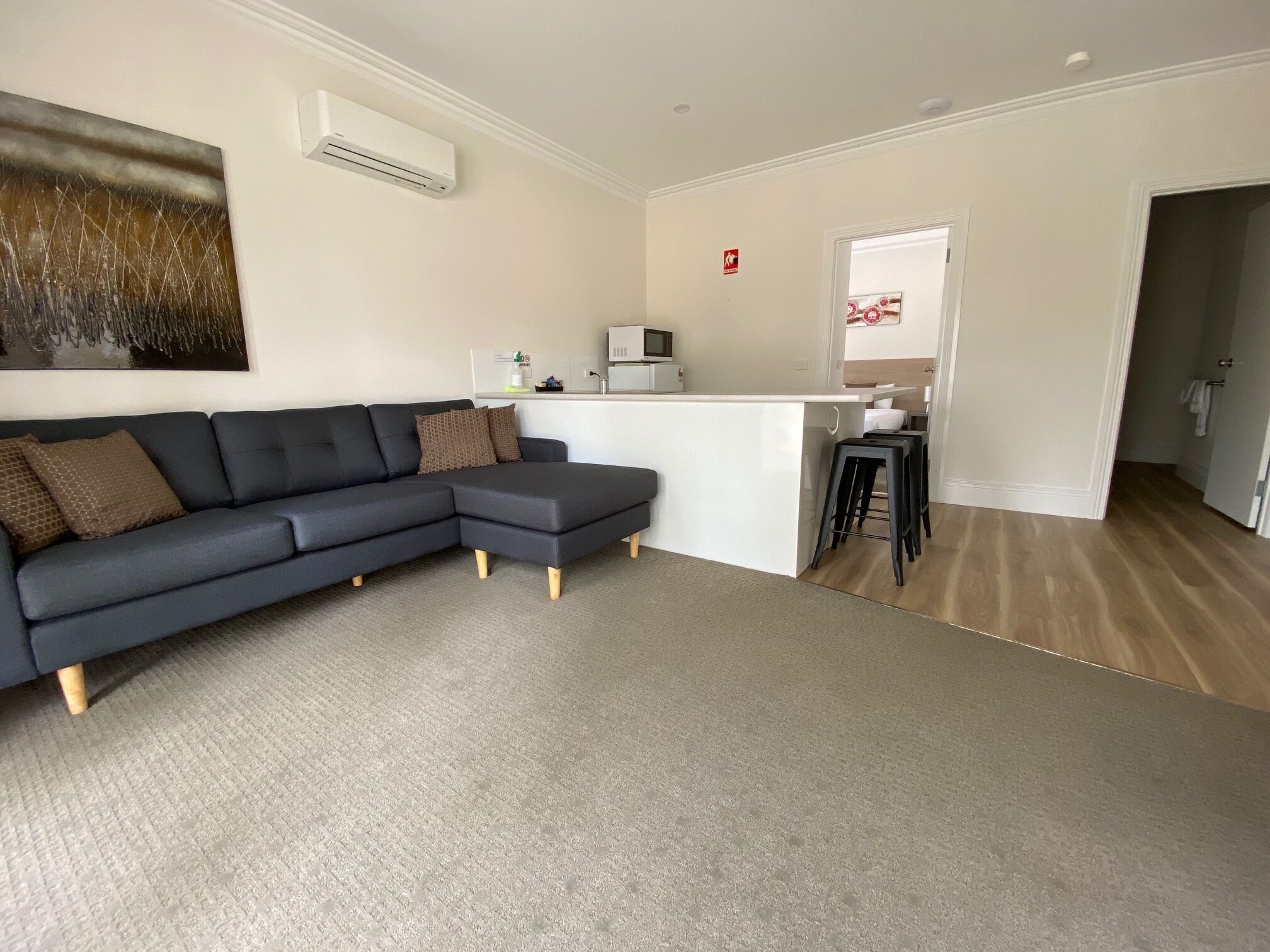 self- contained 2 bedroom unit | living area