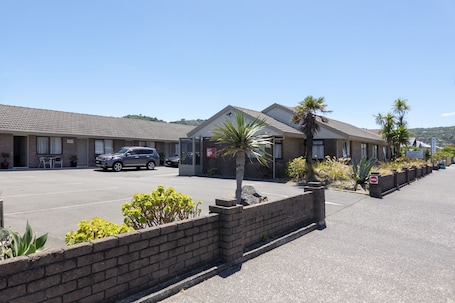 Fachada de la propiedad