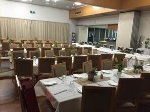 Birthday party area - Capella Coach Inn (Capella)