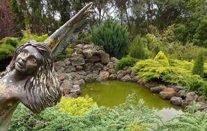 Garden - The Boomerangs (Johanna)