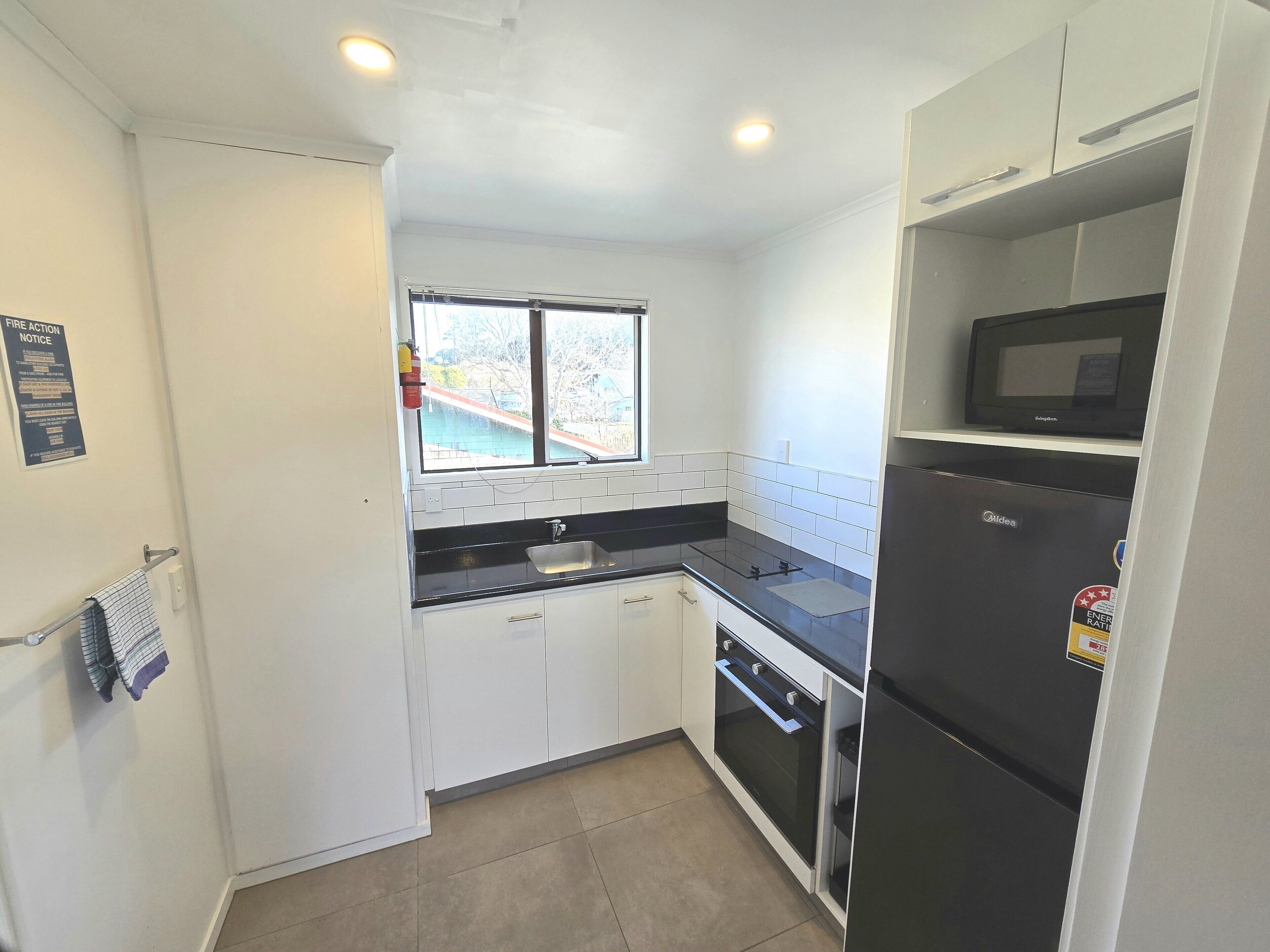 Executive Studio, Non Smoking, Air conditioning (Executive - Twin Studio) | Private kitchen | Coffee/tea maker, dining tables