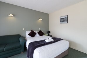 Executive Studio, Non Smoking, Kitchenette (Executive - Twin Studio)