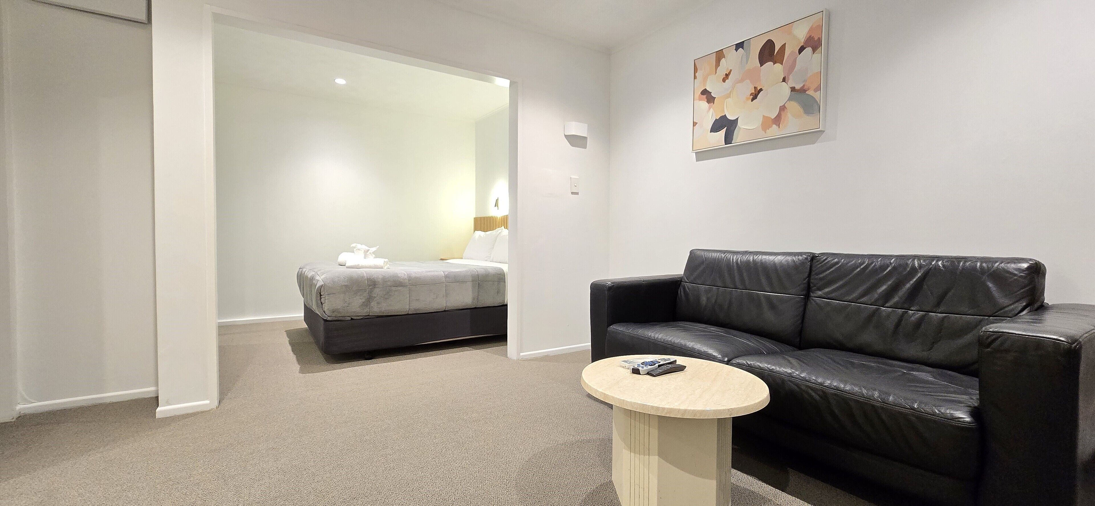 Studio Standard - icke-rökare - pentry (Studio Queen) | Strykjärn/strykbräda, gratis wi-fi och sängkläder