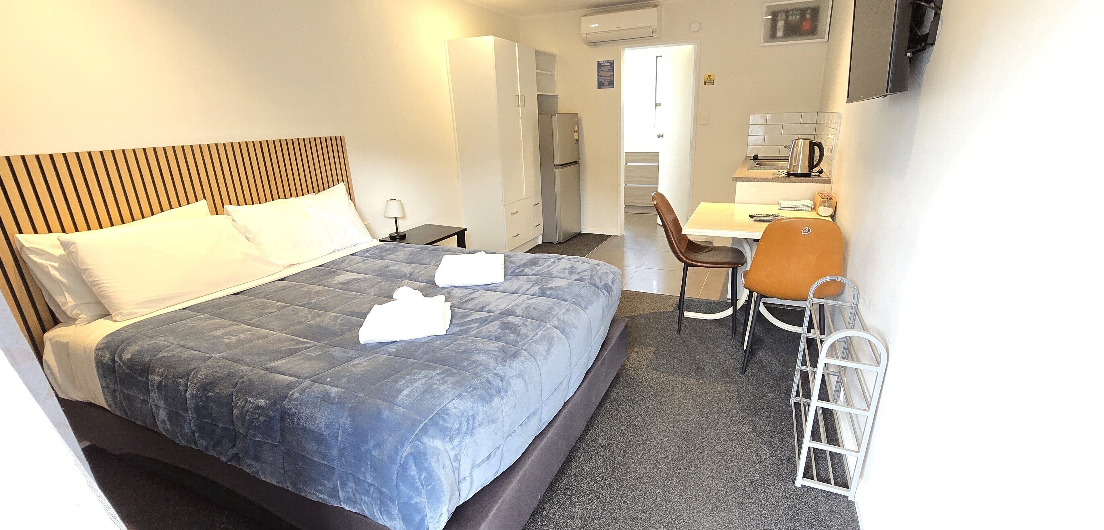 Comfort dubbelrum - luftkonditionering | Strykjärn/strykbräda, gratis wi-fi och sängkläder